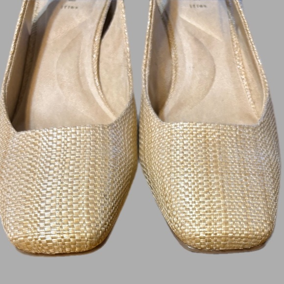 Anne Klein Lizette slingback pumps in a natural raffia material - Picture 4 of 7